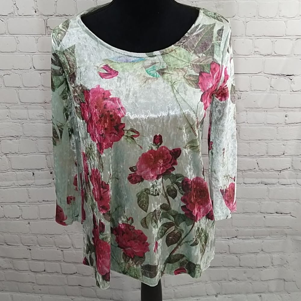 Amana Longsleeve Shimmery Floral Velvet Top